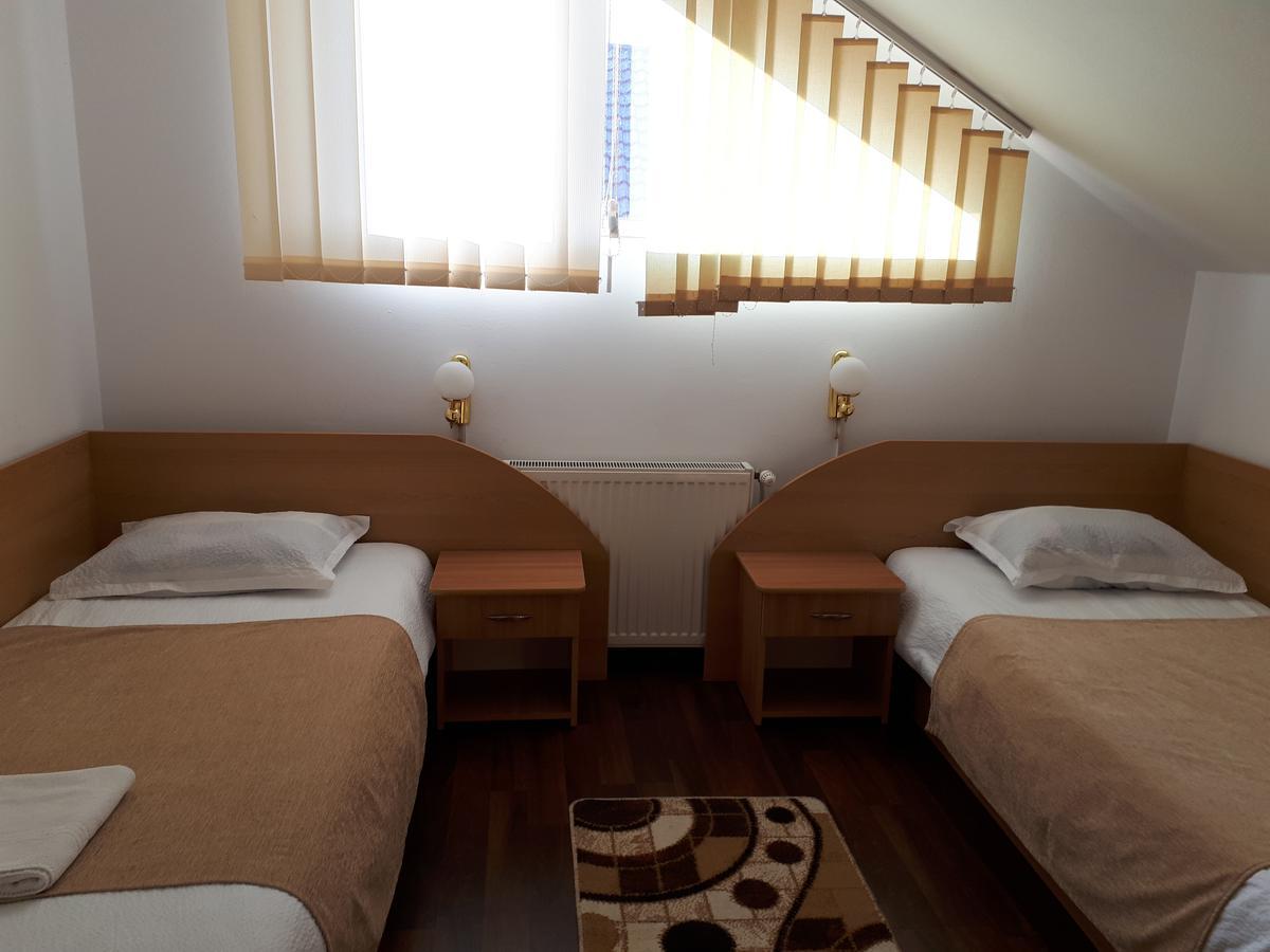 Casa Cionca Guest House Gilau Exterior photo